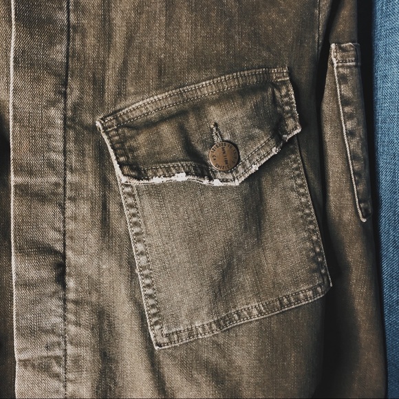 💥24 HR CLEAR-OUT💥 Current/Elliott Denim Jacket - Picture 4 of 5